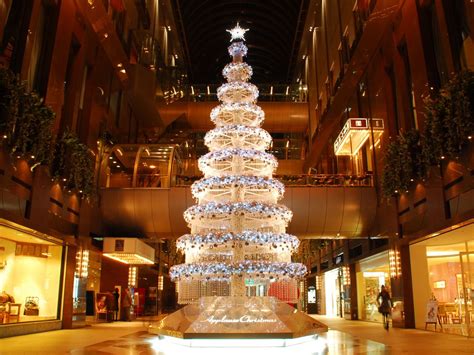 Christmas in Japan | Christmas, Holiday decor, Holiday