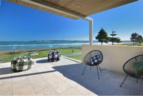 Condo and apartment rentals & more | vrbo Waverley Apartment - Gisborne Holiday Home for rent ...