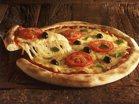 Classic Tomato And Cheese Pizza Recipe Eat Smarter Usa