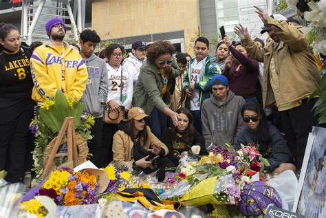 Photos Memorial Tributes For Los Angeles Lakers Kobe Bryant East Bay