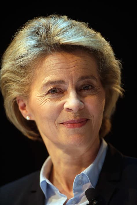 Aka leyerkasten) ist eine deutsche politikerin. Ursula Von Der Leyen - Ursula Von Der Leyen Photos - 2017 ...