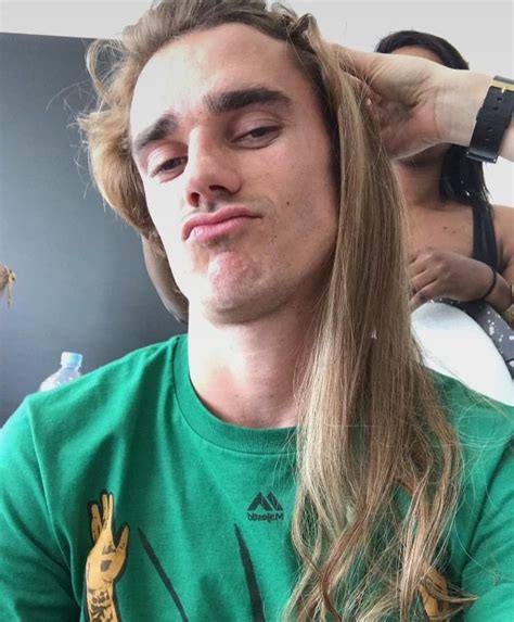 Born 21 march 1991) is a french professional footballer who plays as a forward for spanish club barcelona and the france national. Antoine Griezmann | Futebol, Frases