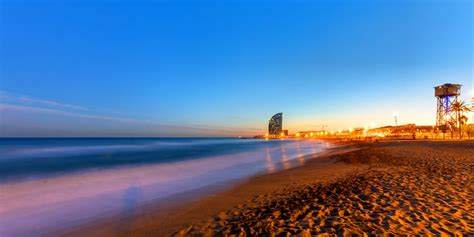 Bekijk meer ideeën over barcelona, strand, stranden. Wochenendtrip Barcelona - 3 Tage mit Flug & Hotel günstig ...