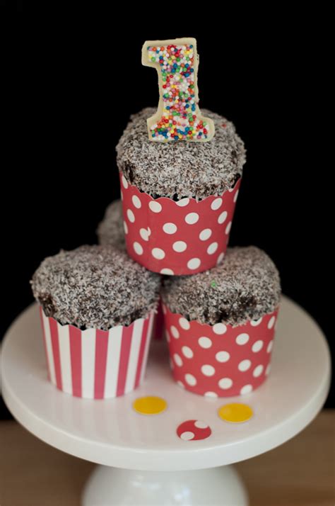 Cupcakes are just cupcakes until you finally gave in and add some fun by putting personalized edible photo cupcake toppers for any special events. 25 DIY Cupcake Toppers For A Variety of Special Occasions