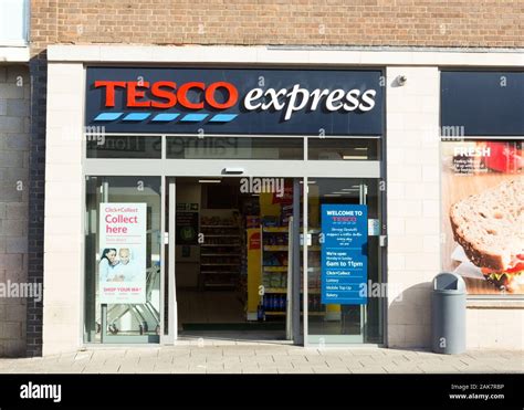 Tesco Express Hi Res Stock Photography And Images Alamy