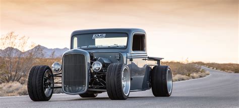 SMG Motoring X Factory Five Racing 1935er Hot Rod Truck Customs And