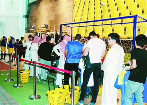 وسبق وأثار عبدالرحيم حمدالله أخو عبدالرزاق هداف النصر الكثير من التكهنات حول مستقبل الأخير. متجر النصر.. 126 ألفا في ساعة | صحيفة الرياضية