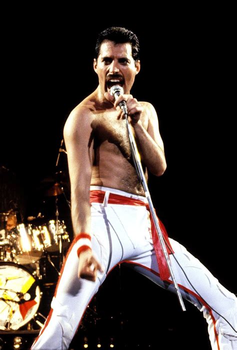 Freddie Mercury Wallpapers Top Free Freddie Mercury Backgrounds Wallpaperaccess