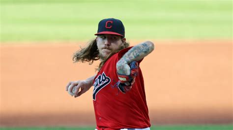 Padres Get Right Hander Mike Clevinger In Deal With Indians