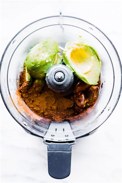 (source, source) we prefer organic, raw cacao and have found that mixing it with avocados creates a culinary. Mexican Chocolate Avocado Mousse {Vegan} | Cotter Crunch