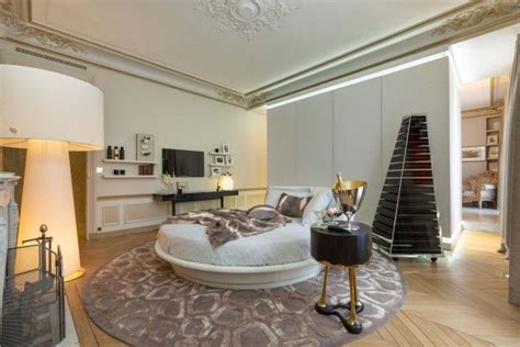 15 Luxurious Master Bedrooms With Round Beds Top Inspirations