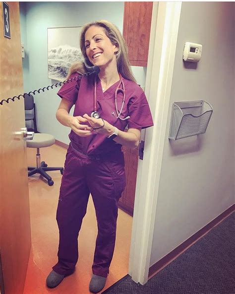pinterest baddiebecky21 bex ♎️ beautiful nurse nursing books medical