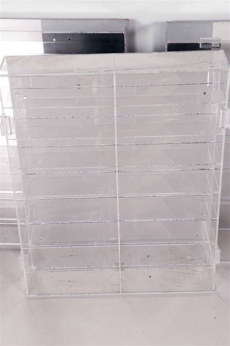 Assortment Of Clear Plastic Display Cases Ebth