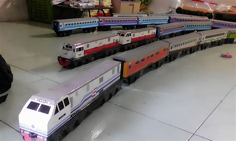 Maybe you would like to learn more about one of these? MINIATUR KERETA API MAINAN KAYU