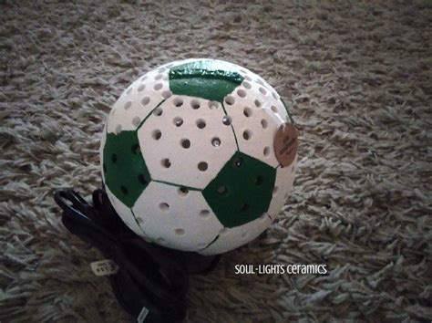 Lehetőleg ne tegyük nedves helyiségbe. Focilabda, lámpa, football