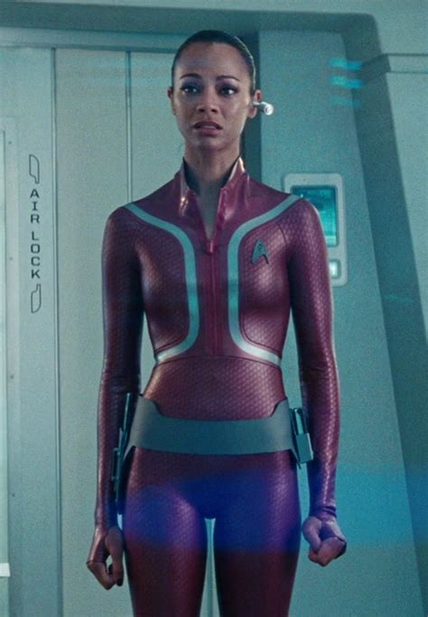 Zoe Saldana In Red Wetsuit From Star Trek Into Darkness Filme Serien