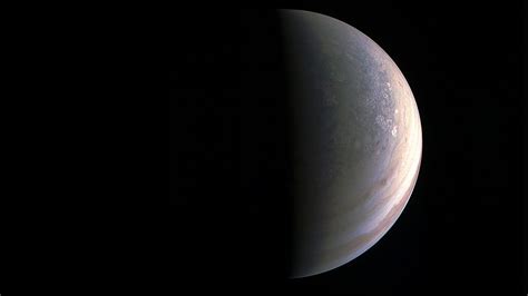 Nasas First Ever Photos Of Jupiters North Pole