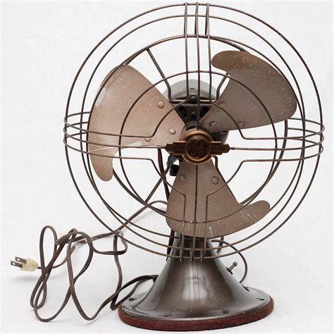 Original hunter chrome desk fan with 16″ steel blades and a 17.5″ metal cage. Vintage Electric GE Art Deco Desk & Table Fan Collectable ...