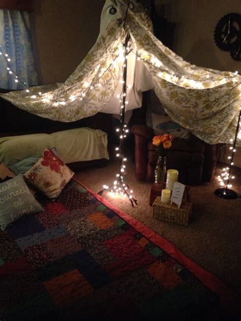 Stay at home dates can be as fun as going on a night out with your partner. Romantic indoor picnic movie night #DIY | Living room fort ...