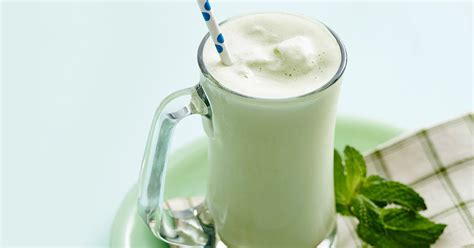 Swipe up for the protein shake recipes. Low-Calorie Shamrock Shake Recipe | Hungry Girl