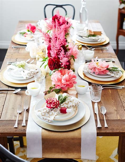 Youll Never Guess The Inspiration Behind This Chic Holiday Brunch