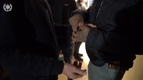 מדינה שלמה האמינה שהיא רצחה את תאיר ראדה, כעת היא נחשפת לראשונה. ‫מעצרים של ארגון הפשיעה של בני שלמה‬‎ - YouTube
