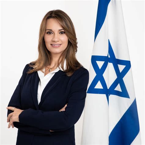 הילה סידי היא סופרת שעברה 3 תאונות דרכים בחייה, היא הקימה את המיזם החברתי. ראש הממשלה הדיח את חברת הכנסת שאשא ביטון כי בקשה לפעול לפי ...