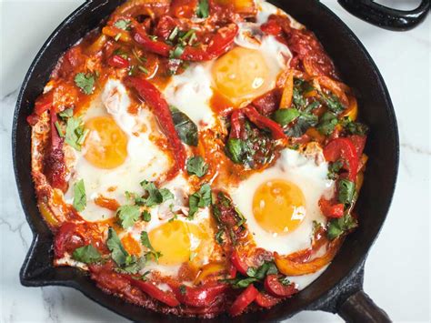 This way you keep the flavor but reduce the fat and sodium! Shakshuka - eggs poached in tomatoes - Saga
