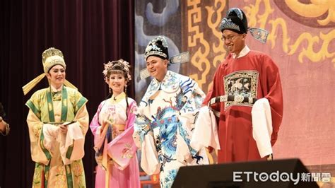 所有縣市 基隆市 臺北市 新北市 桃園市 新竹市 新竹縣 苗栗縣 臺中市 彰化縣 南投縣 雲林縣 嘉義市 嘉義縣 臺南市 高雄市 屏東縣 臺東縣 花蓮縣 宜蘭縣 澎湖. 新北敬老獻藝歌仔戲《如戲人生》 新科議員驚豔粉墨登場 | ETtoday地方 | ETtoday新聞雲