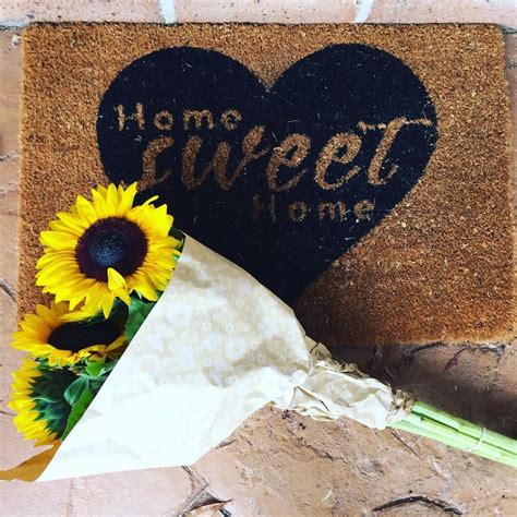 Eventually you'll meet the guy with the hammer who enhances(breaks) weapons. FLOWER POWER There is something special in the beauty of a ...