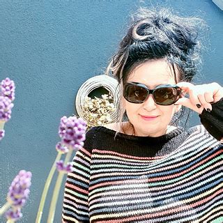 Koora wird ein lässiger, oversize geschnittener sweater, den ihr in 2 längen und mit 2 ärmellängen stricken könnt.⁠ ⁠ Ravelry: Koora Sweater pattern by rosa p.