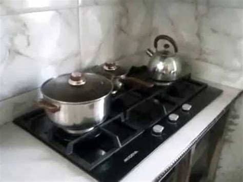 Dikarenakan tidak tertanam pada meja dapur, maka kompor ini mudah. Kompor gas tanam modena - YouTube