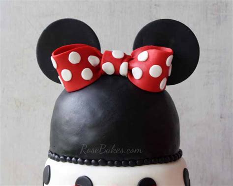 All kinds of cakes, all occasion cakes, custom designed cakes. Minnie Mouse Cake Topper | Rose Bakes