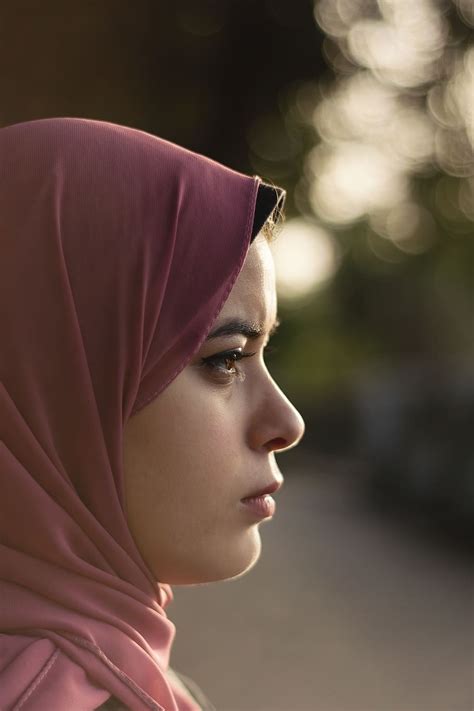 Hd Wallpaper Womans Gray Hijab Eyes Girl Scarf Mysterious Women