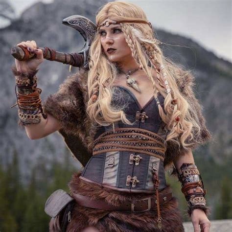Viking Cosplay Of Itskarliwoods Awesome No 😀 Find Amazing Hancrafted Norse And Viking