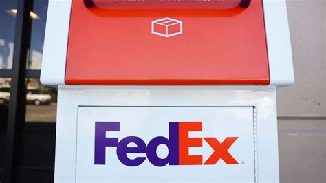 Customers Are Only Just Noticing Hidden Symbol Inside Fedex Logo After