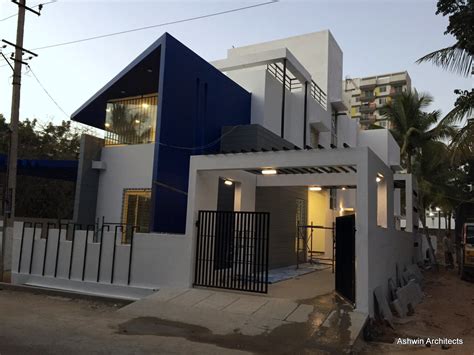 Take a look at the fabmodula interiors's latest work in bangalore. Luxury & Modern Villa Designs Bangalore by Ashwin ...