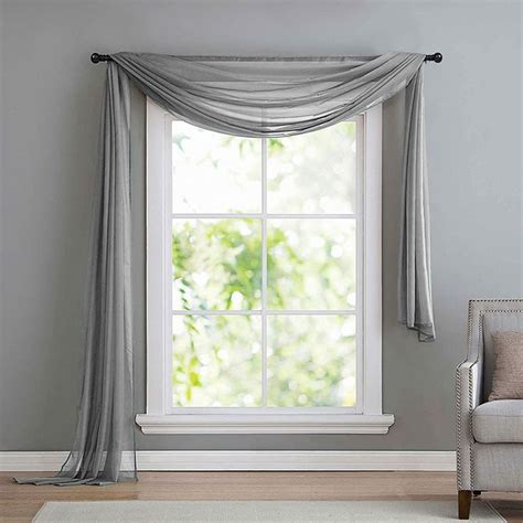Wandgestaltung wohnzimmer grau gardinen wohnzimmer landhausstil wohnzimmer wohnzimmergardinen zuhause innenarchitektur wohnzimmer modern wohnung wohnzimmer. Querbehang Freihanddeko aus transparentem Voile, die ...