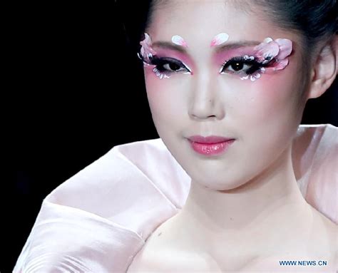 Fascinating China Fashion Week Held In Beijing People S Daily Online