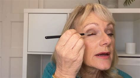 lifting makeup tutorial for mature skin upstyle