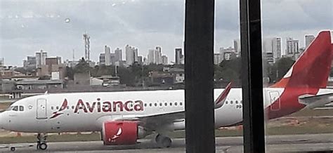 Wenn bei der anreise zum flughafen etwas wo erfahre ich, wann mein flug genau startet? Kolumbien: Wiederaufnahme internationaler Flüge ...