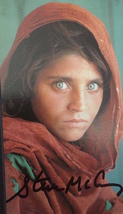 Steve Mccurry 1950 Afghan Girl Sharbat Gula Refugee Catawiki