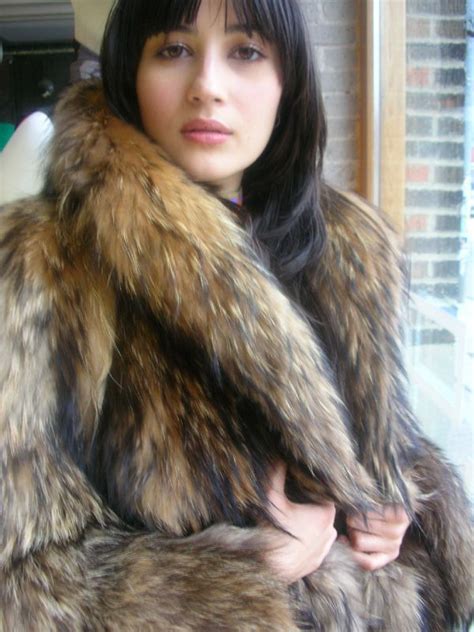 Beautiful Women 1 Brunette In Fur Fur Coats Women Fur Fur Fashion