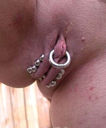 Large Gauge Pussy Piercings Or Weighted Labia Pics Xhamster