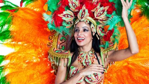 Lo Que Debes Saber Sobre Los Trajes De Samba Del Carnaval De Río De