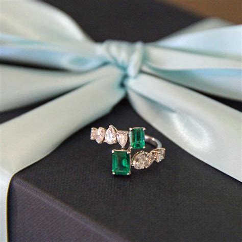 Mya Emerald And Diamond Ring William And Son The Jewellery Editor