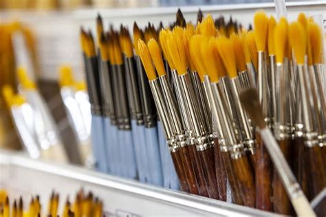 Best Oil Paint Brushes That Will Make For Better Artwork 2020