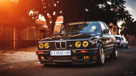 Bmw E30 Wallpapers Top Free Bmw E30 Backgrounds Wallpaperaccess