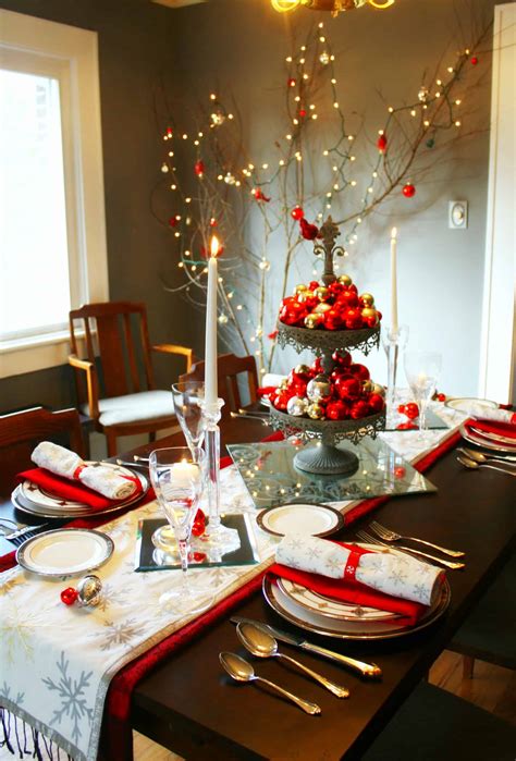 You could put fake snow on top of a console table and then add your christmas village putz houses. 20 Wonderful Christmas Dinner Table Settings For Merry ...