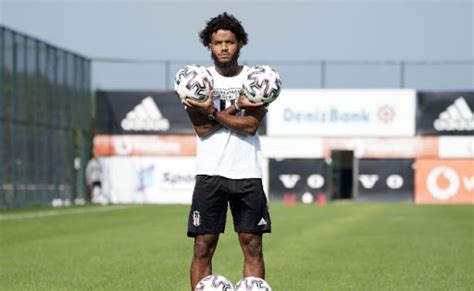 Bütün beşiktaş taraftarı, yöneticileri onu fransa'da, portekiz'de, i̇talya'da, i̇ngiltere'de ararken magazin burada bodrum'da buldu. Valentin Rosier Kimdir?